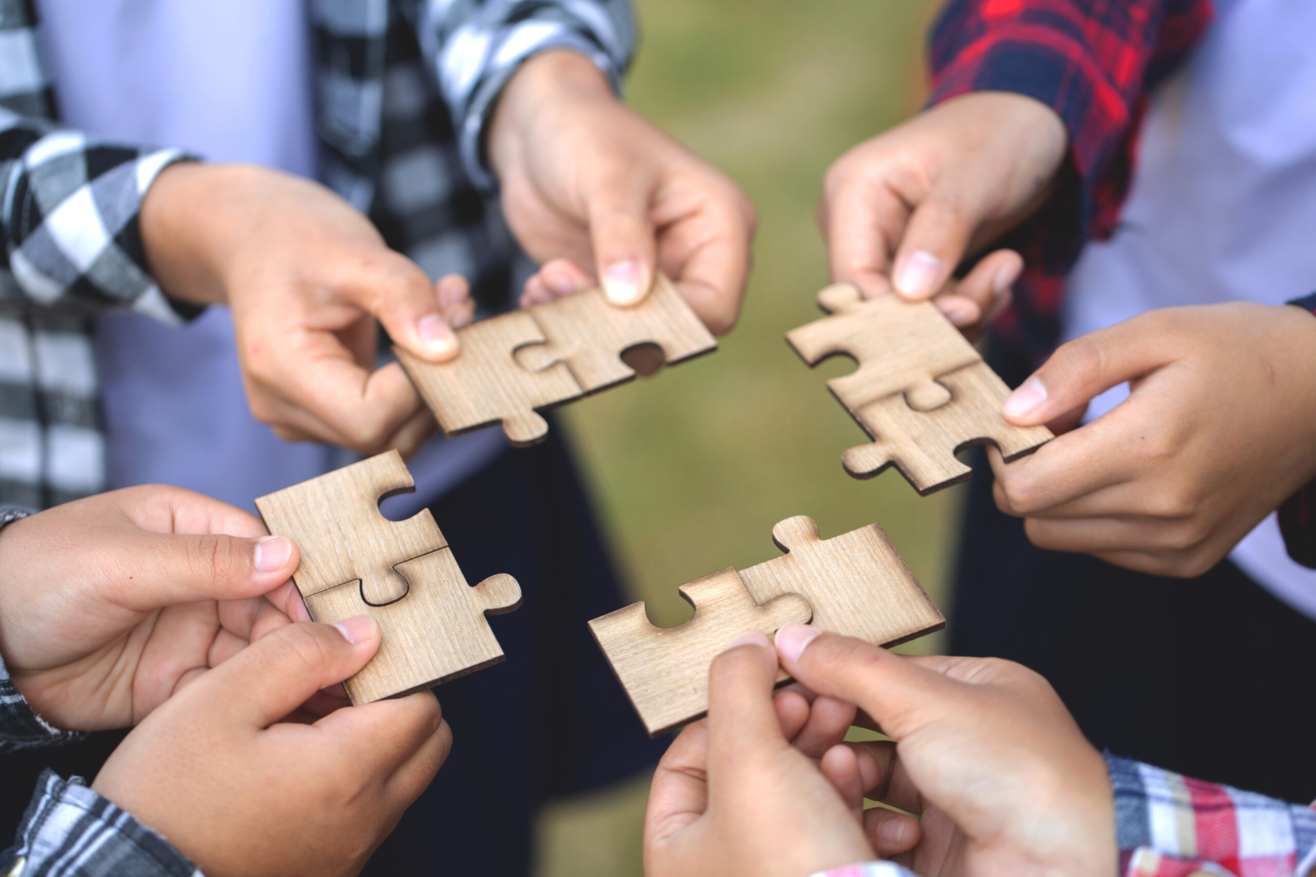 4 puzzle pieces 2 Puzzle Pieces<br />